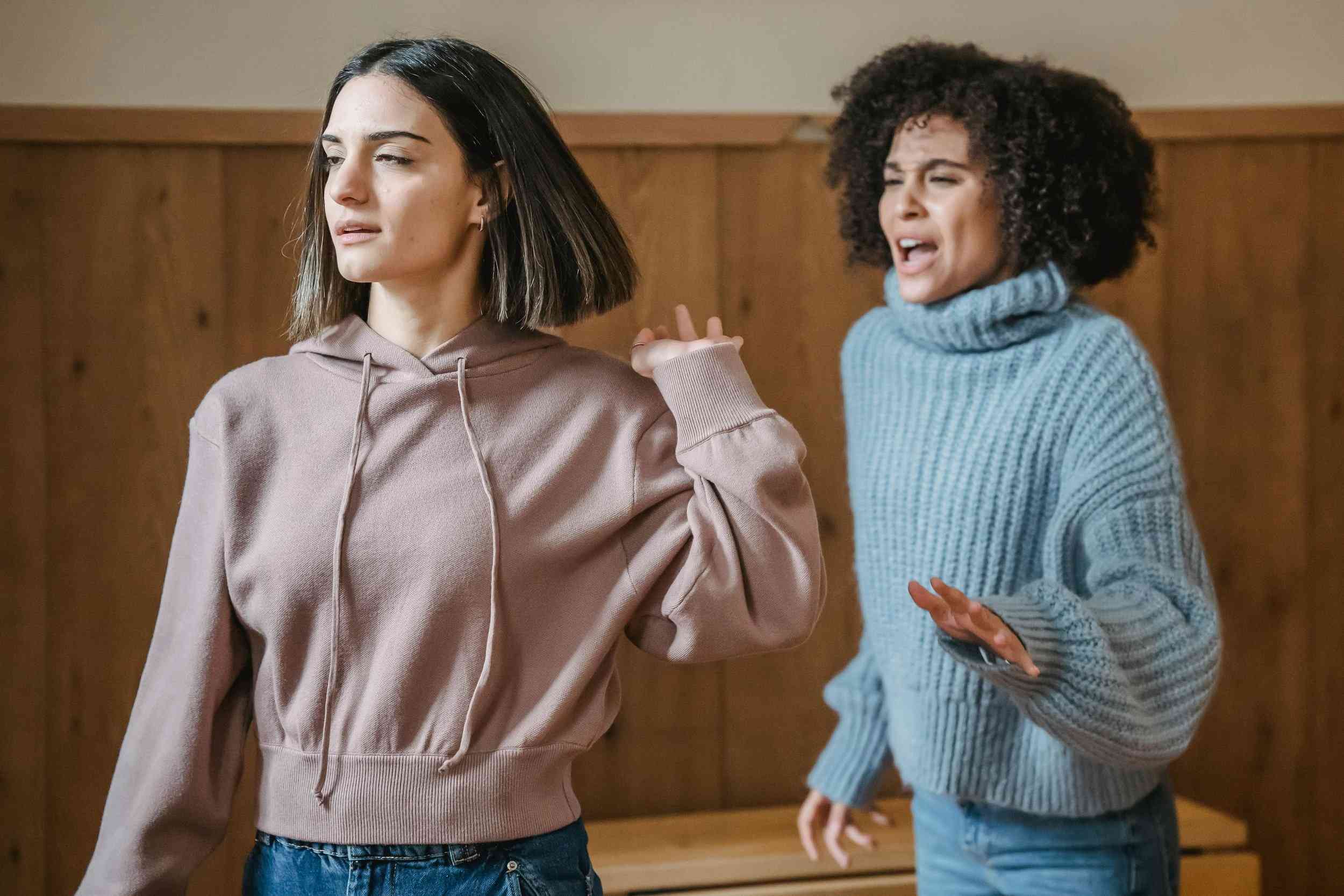 How to Apologize Properly: Focus on Actions, Not Reactions | MirrorLog
